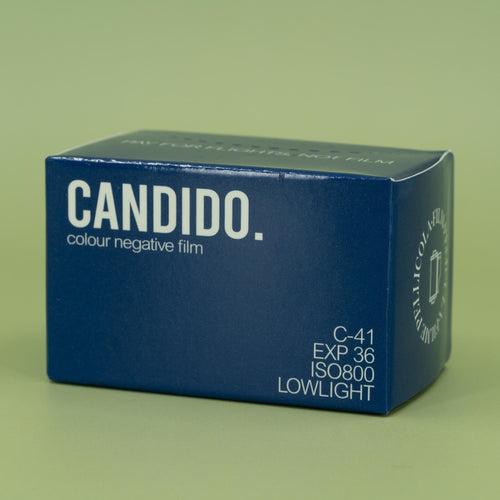 Candido 800 35mm color negative film on a green background